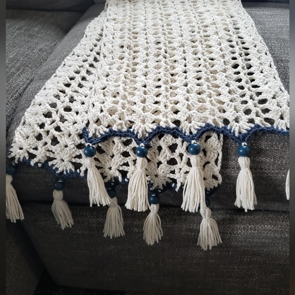 Table Runner Handcrochet Handmade